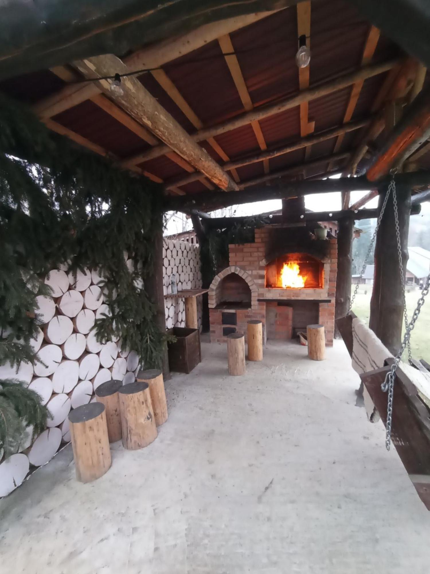 Sadyba Sunny House Pilipets Exterior foto